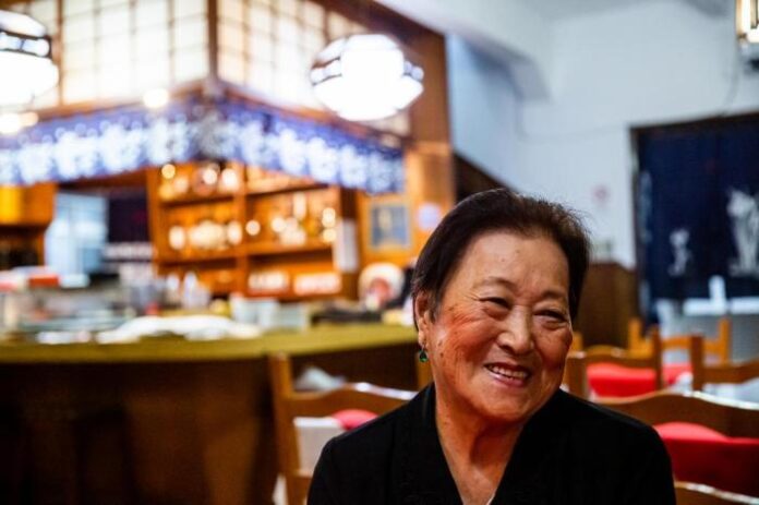 Conheça Sakae, a imigrante japonesa que apresentou o sashimi e o yakissoba a Porto Alegre